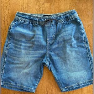 Signature Levi’s  Blue Denim boys Shorts size medium